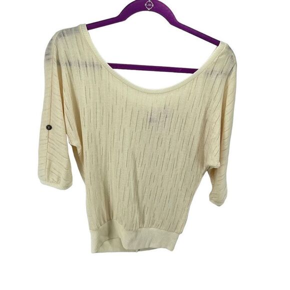 Love On A Hanger Womens Roll Tab Sleeve Shirt Faux Button Scoop Neck Cream Small - Picture 1 of 13